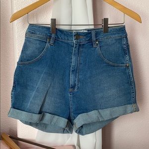 Wrangler high-waisted “pin-up” jean shorts
